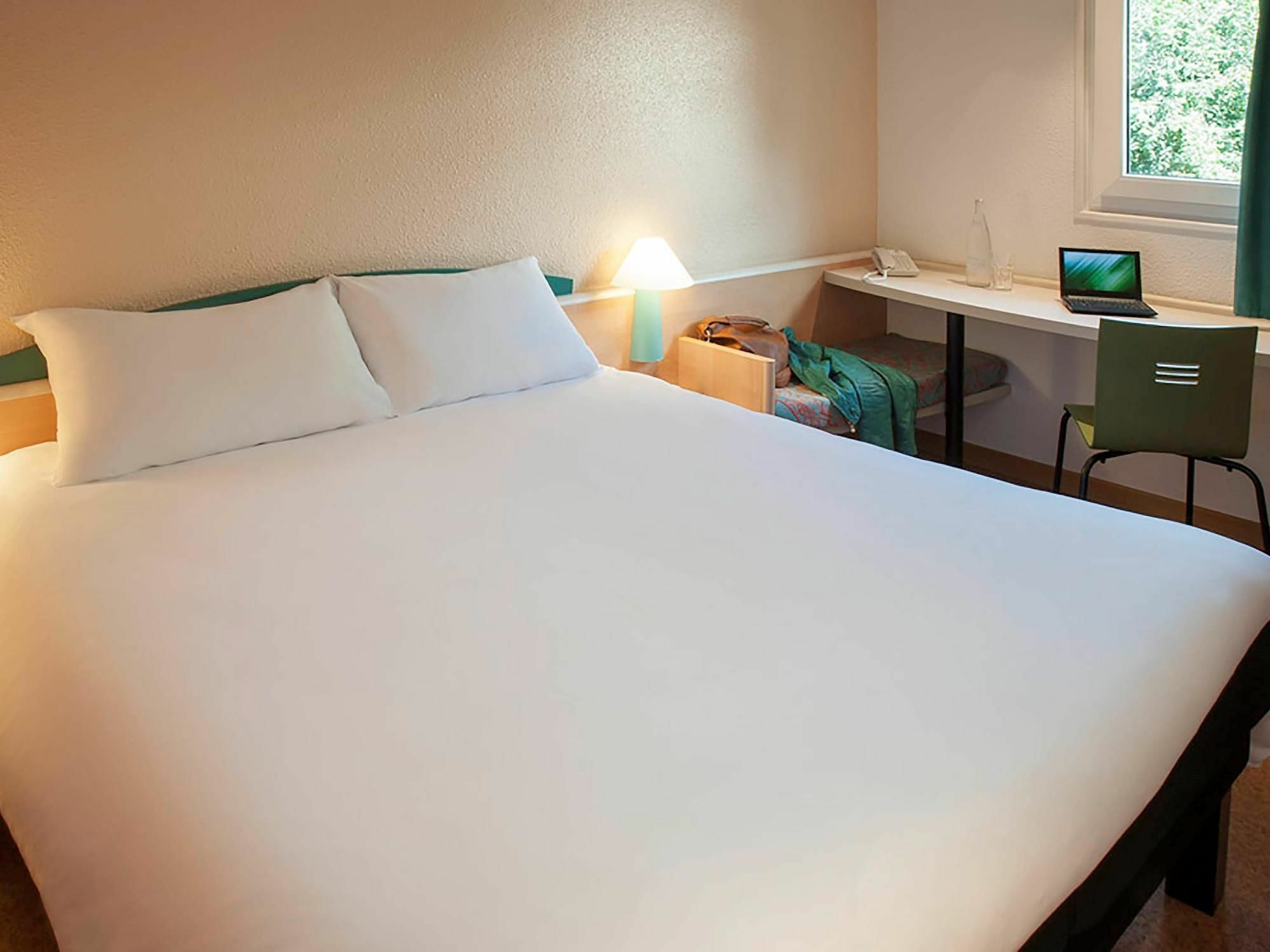 ホテル Ibis Reims タンクー エクステリア 写真
