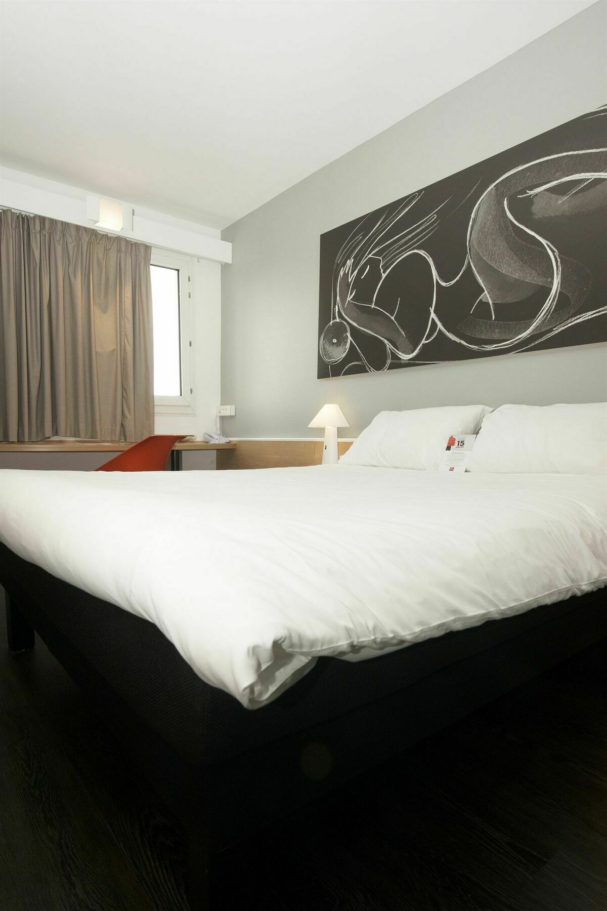 ホテル Ibis Reims タンクー エクステリア 写真